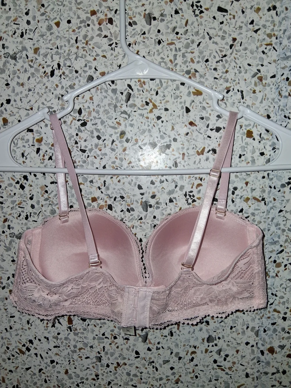 Women's Jessica Simpson Tshirt Bra Size 36C Pink Padded With Wires